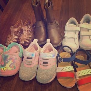 Toddler girl size 7 shoe (6 pairs)